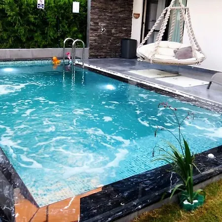 Oyster Park Isitmali Yildiz Efektli Cocuk Havuzlu Villa Aydin