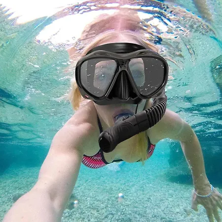 Oyster Park Heated Pool *