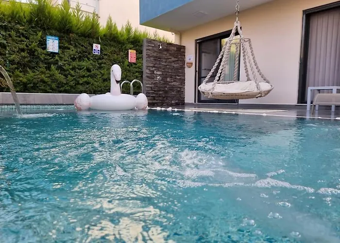 Vila Oyster Park Isitmali Yildiz Efektli Cocuk Havuzlu