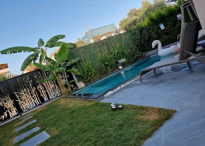 Oyster Park Isitmali Yildiz Efektli Cocuk Havuzlu Vila Aydin