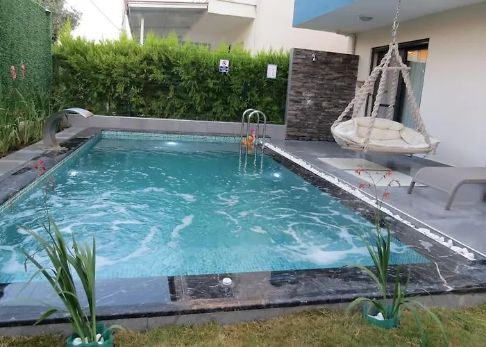 Oyster Park Isitmali Yildiz Efektli Cocuk Havuzlu Aydin